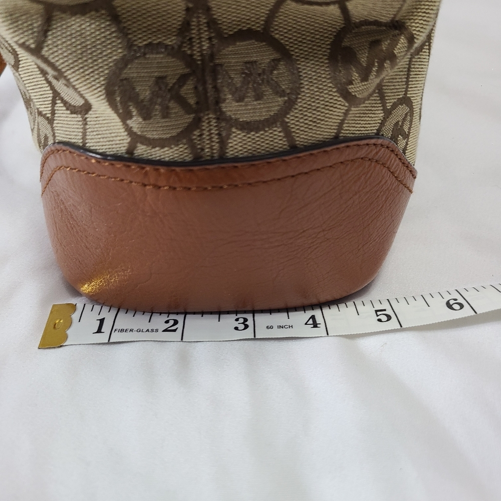 Michael Kors Canvas Monogram with‎ Leather Trim Tote - Picture 9 of 10